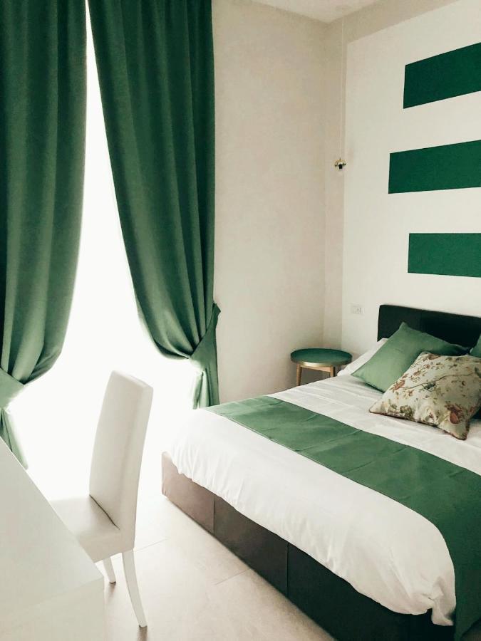 La Chambre Napoli Bagian luar foto