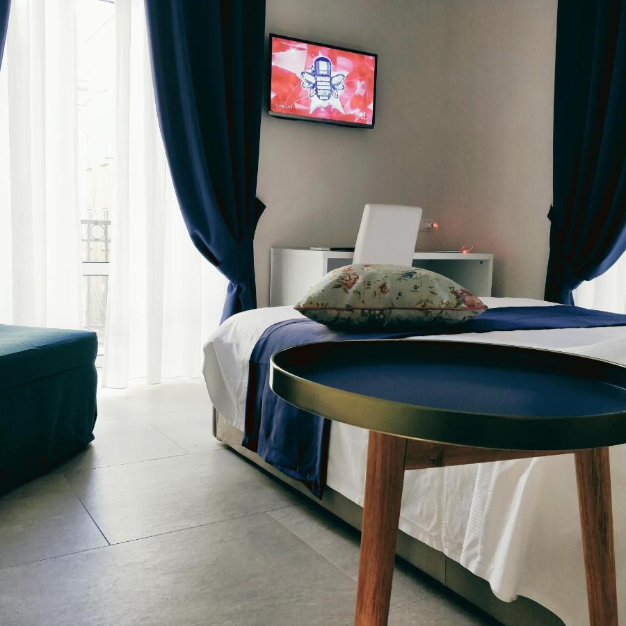 La Chambre Napoli Bagian luar foto