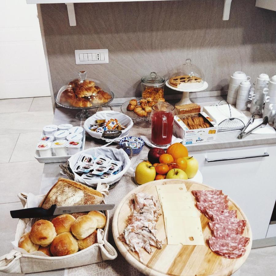 La Chambre Napoli Bagian luar foto
