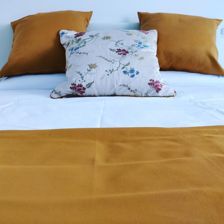 La Chambre Napoli Bagian luar foto