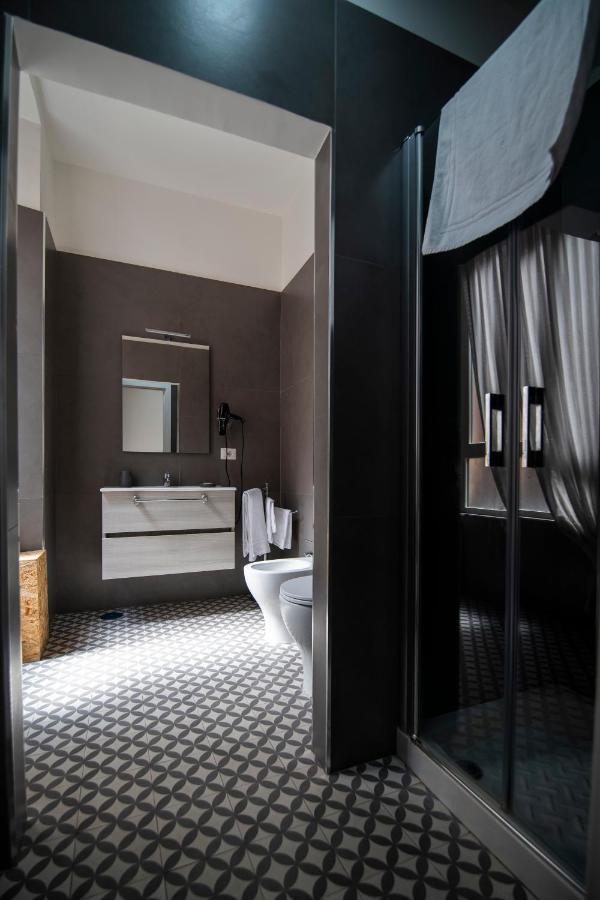 La Chambre Napoli Bagian luar foto