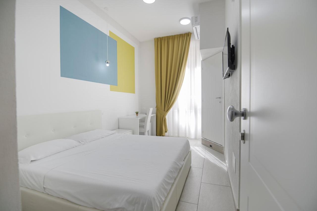 La Chambre Napoli Bagian luar foto