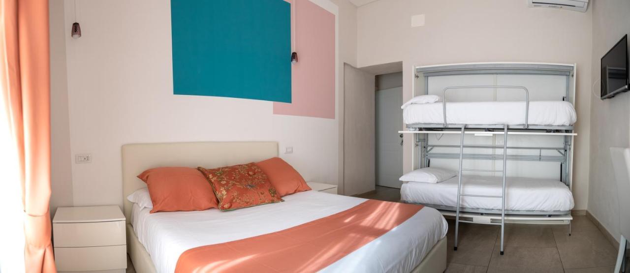 La Chambre Napoli Bagian luar foto