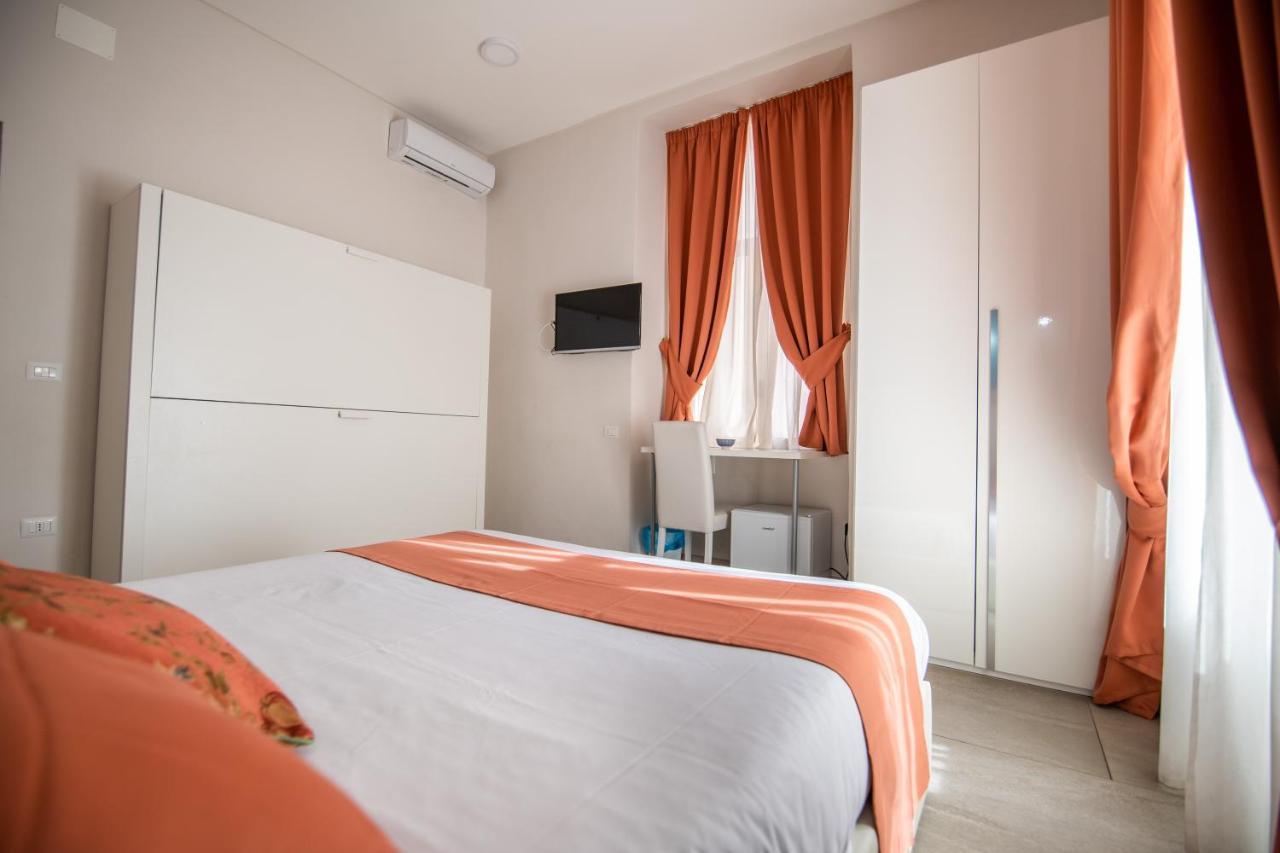 La Chambre Napoli Bagian luar foto