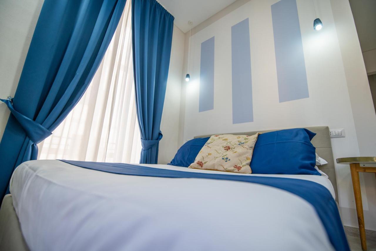 La Chambre Napoli Bagian luar foto