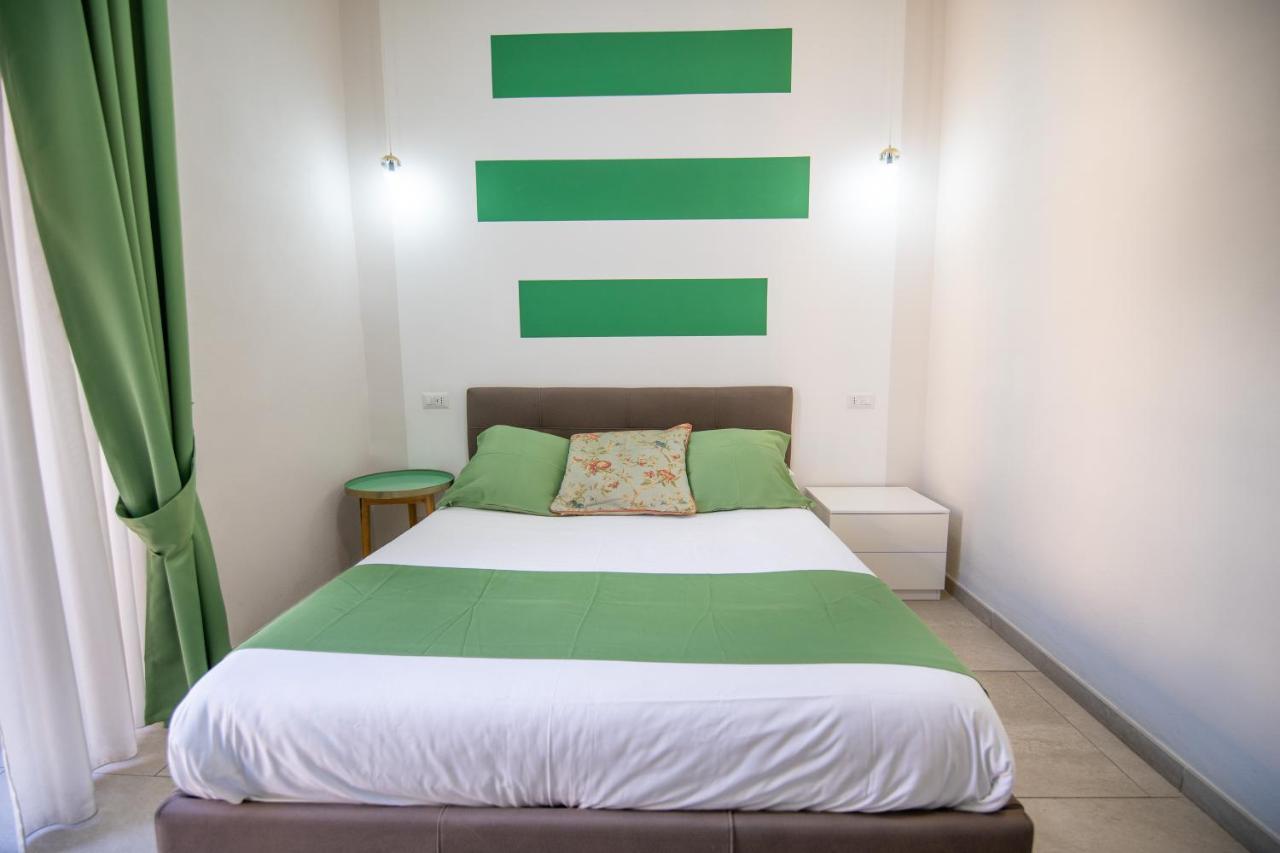 La Chambre Napoli Bagian luar foto