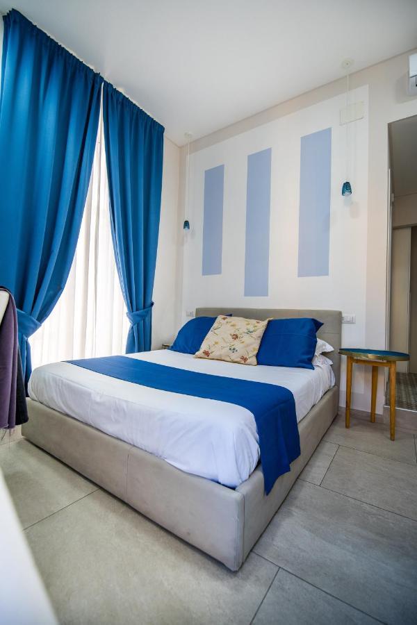 La Chambre Napoli Bagian luar foto