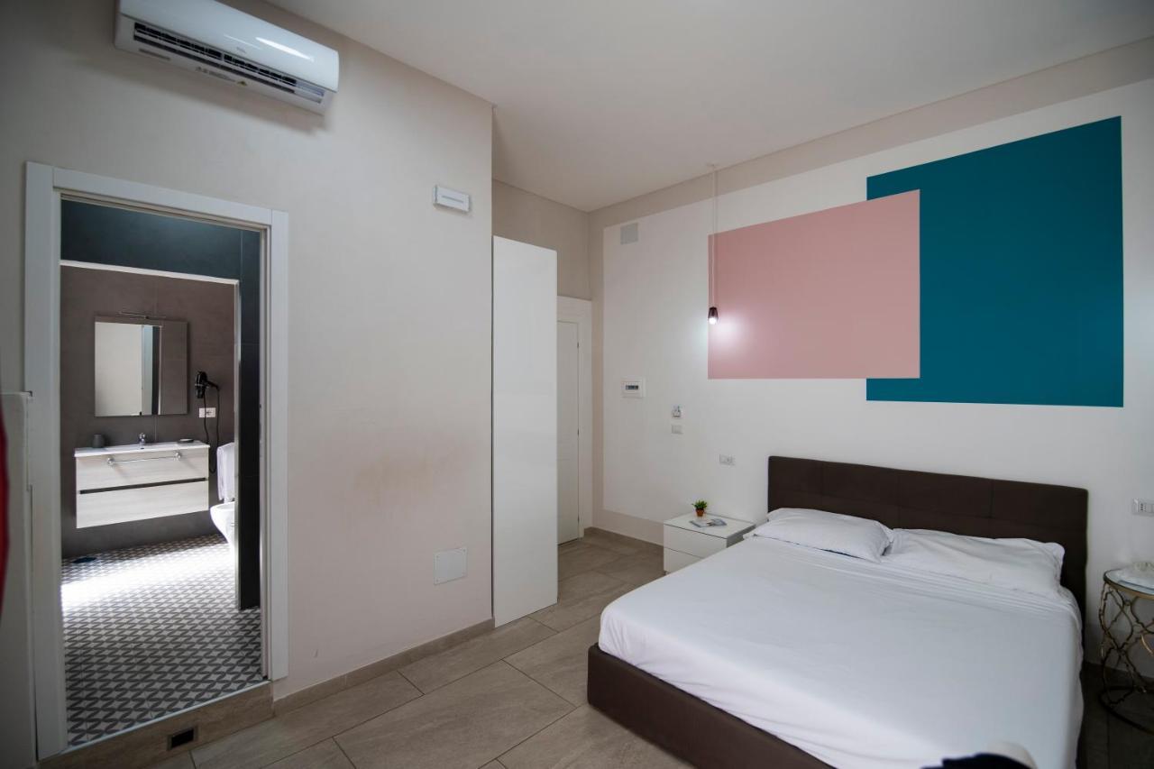 La Chambre Napoli Bagian luar foto