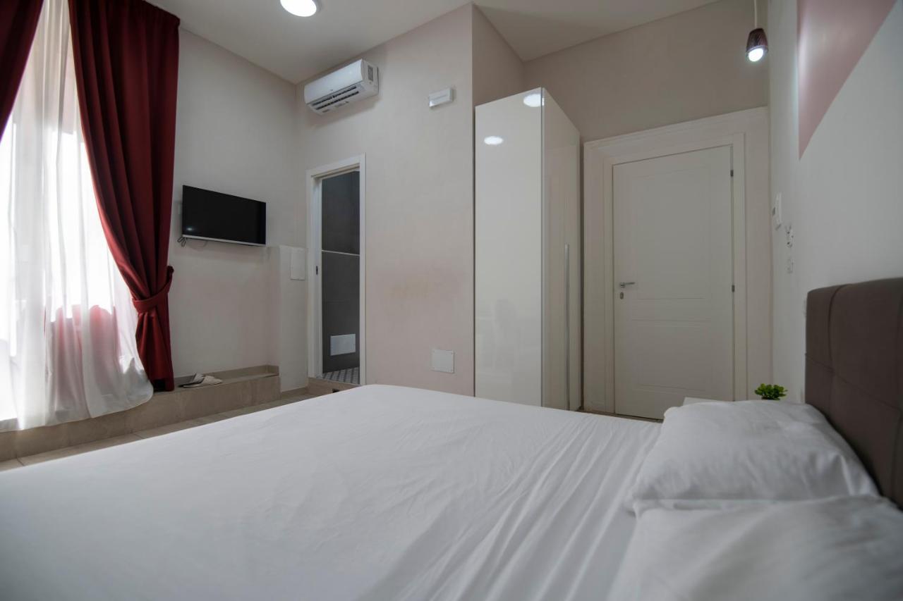 La Chambre Napoli Bagian luar foto